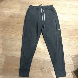 Vuori Charcoal Gray Men’s Joggers